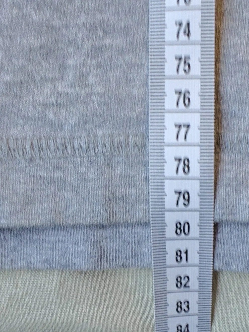 Levi's Vintage Light Gray Hoodie with Red & Navy Logo Details - Picture 8 of 8